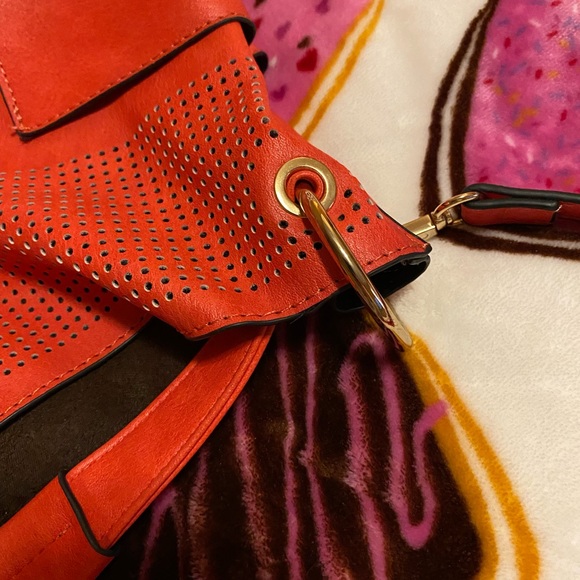 Women’s red tote with matching bag. - Picture 9 of 11